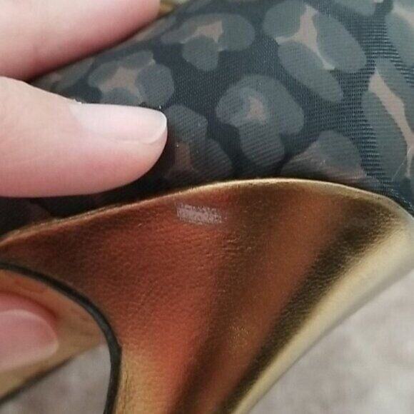 Betsey Johnson Black Brown Gold Leopard Print Peep Toe Stiletto Heel Women's 8.5 - Picture 8 of 9